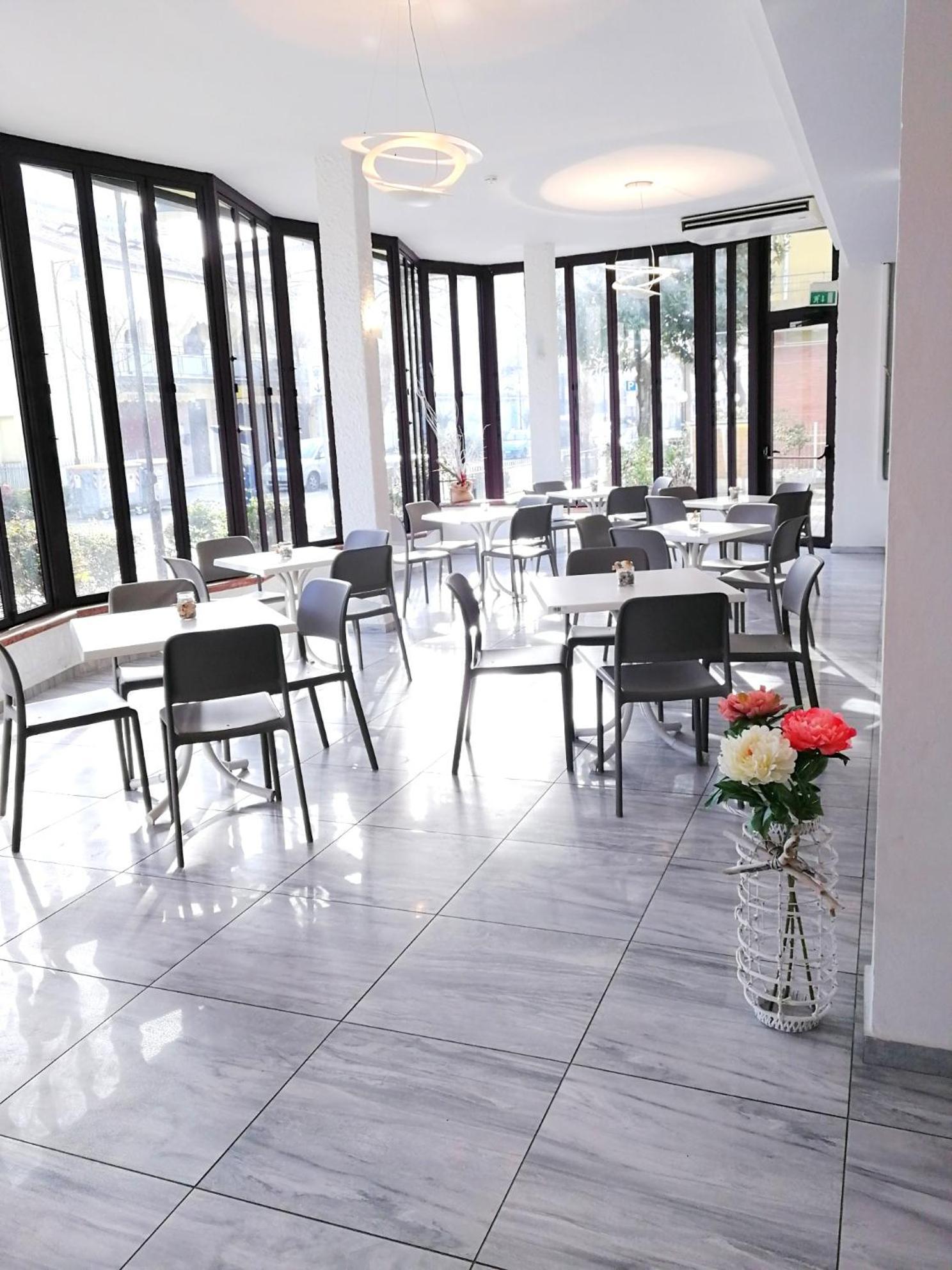 Hotel Atmosfere Beach Cesenatico Exteriér fotografie